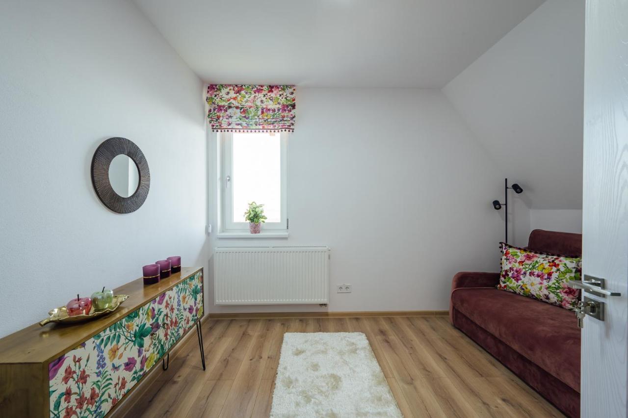 Appartement Skarabeus à Odorheiu Secuiesc Extérieur photo